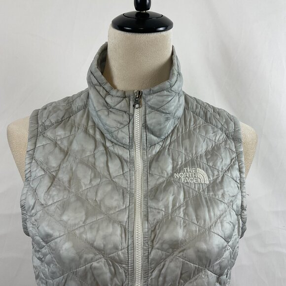 The North Face Quilted Vest S Light Gray Full Zipper Pockets - Picture 2 of 12